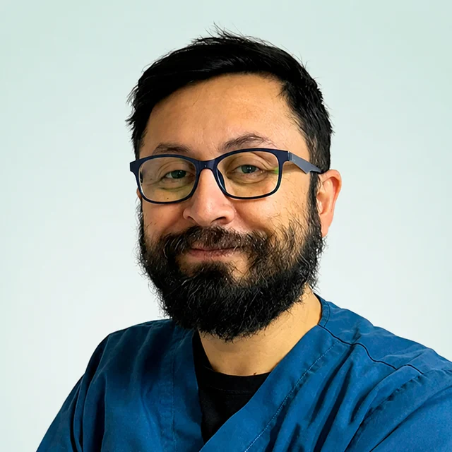 Dr. Diego Saavedra